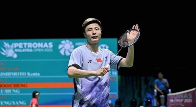 包含丹麦队轻取马来西亚队，石宇奇统治全场的词条