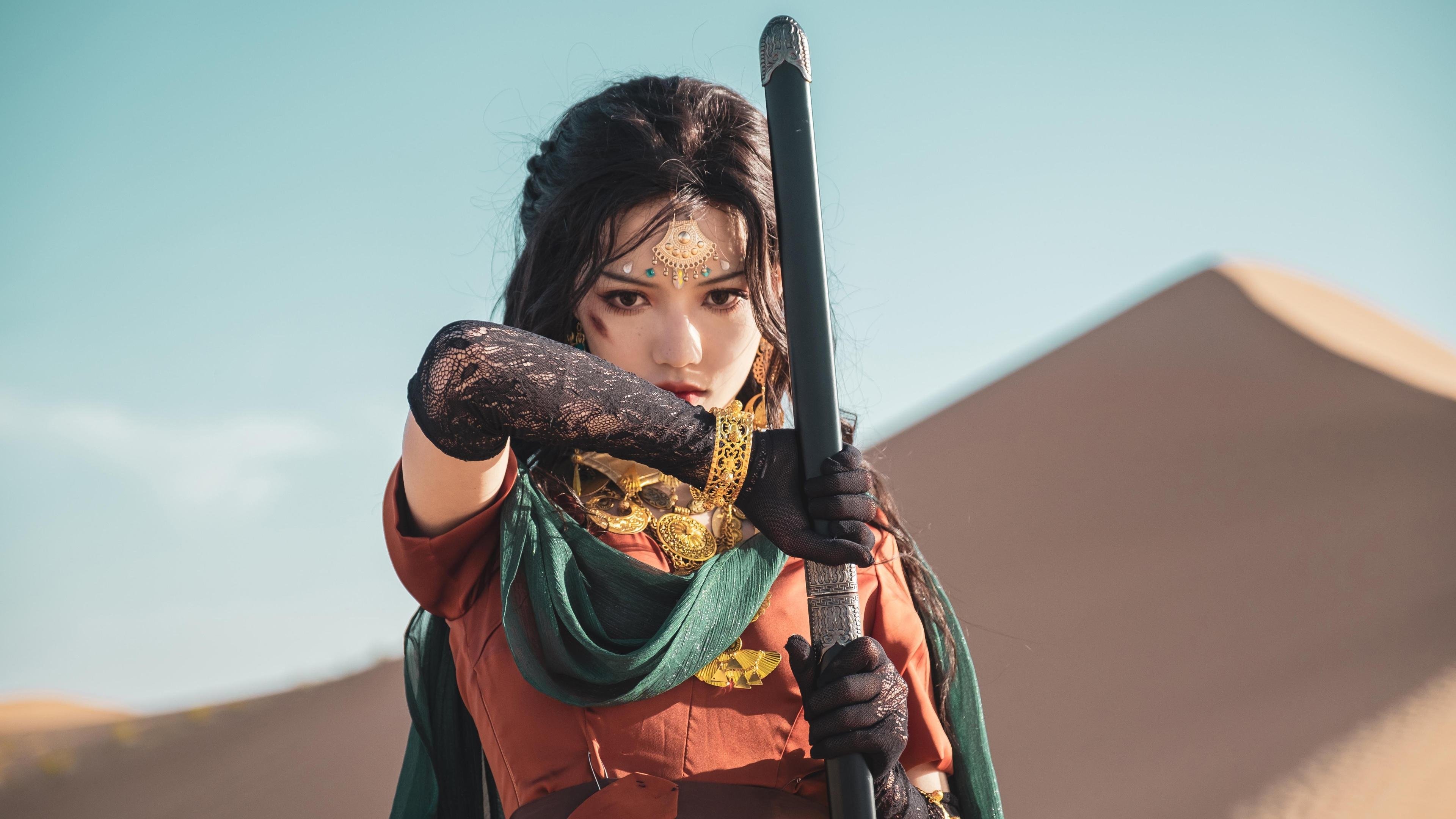 战神独舞与群蜂振翅，两种唯一胜利的美学博弈