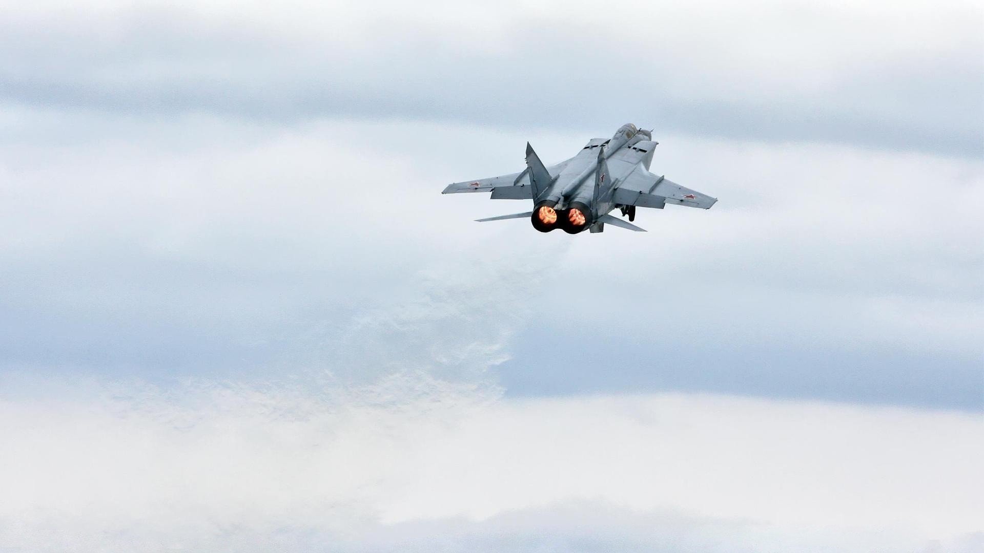 菜鸟轰41分仍吞败！勇士六人上双碾碎森林狼，卫冕冠军露出獠牙