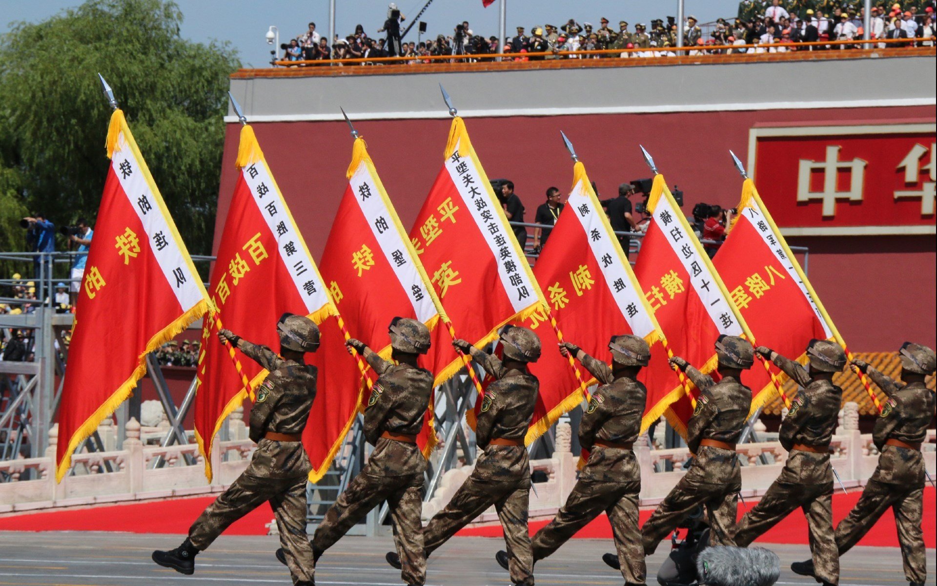 诸神的黄昏与黎明，2026，哈基米的压哨绝杀，为两个时代的背影镀上金边